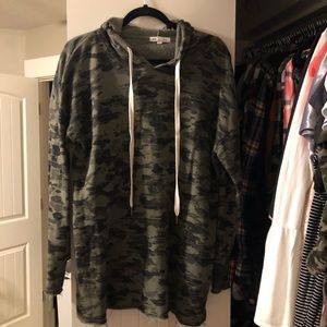 Camo sweatshirt